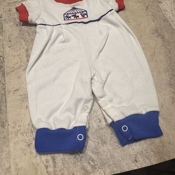 Vintage 3/6 Month One Piece Made In USA Carousel Merry Go Round - Picture 2 of 6